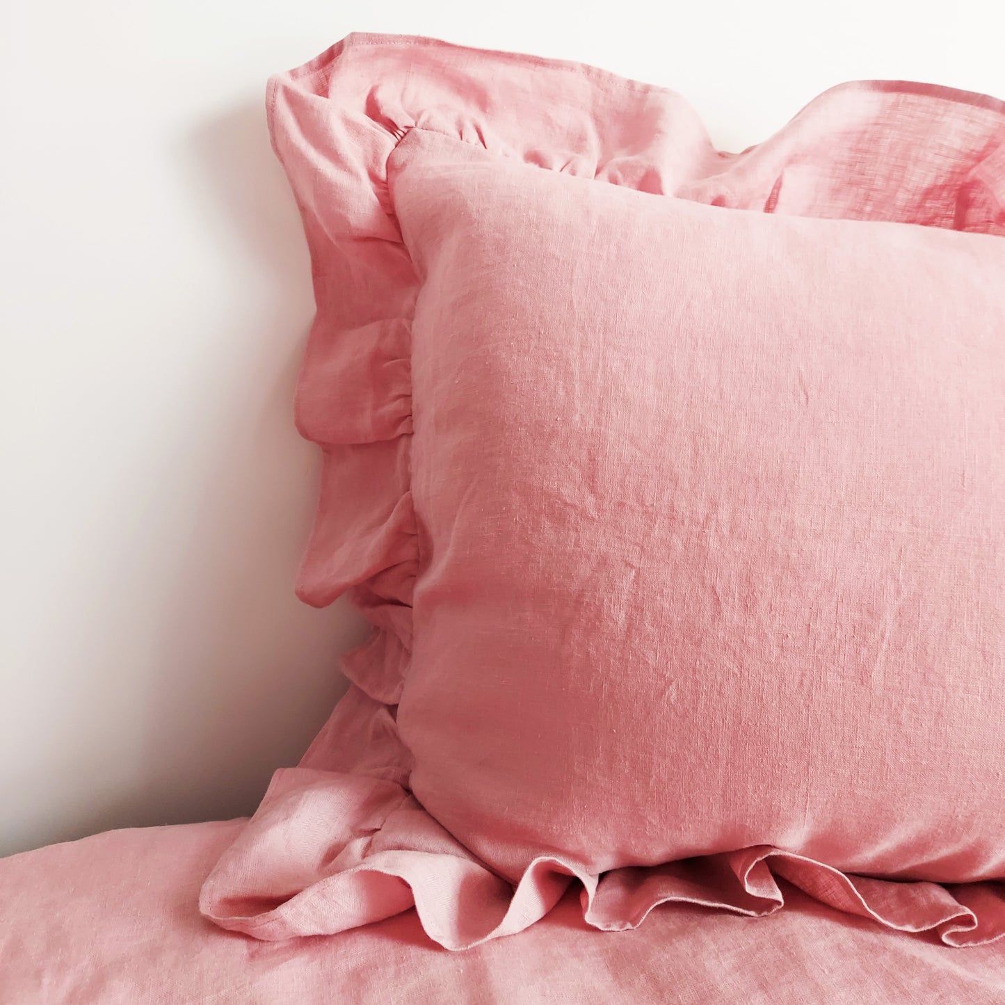 Linen Bedding Set in Vintage Pink Color, Stonewashed Linen, Pillowcase with Ruffles