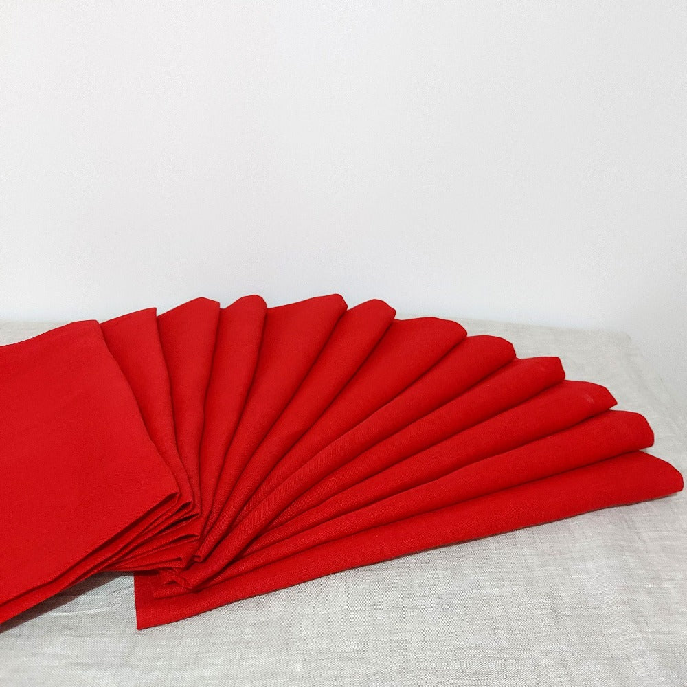 Close-up of 250g/m² red linen napkin – OEKO-TEX® certified texture