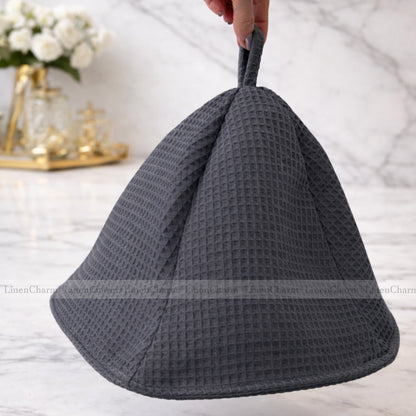 Breathable anthracite waffle cotton sauna cap designed to protect hair and scalp from heat.